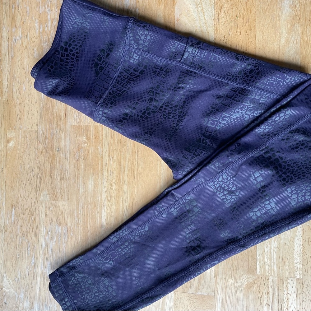 Zyia Purple Crocodile Print Light n tight